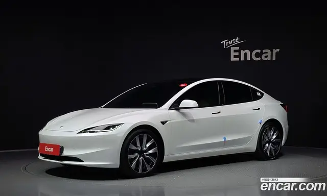 Tesla Model 3, 2024, 41 576 км