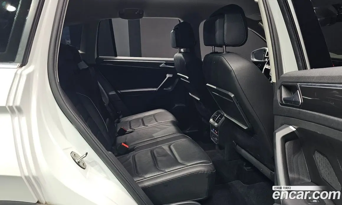 Volkswagen Tiguan 2020 2.0 АКПП, фото 12