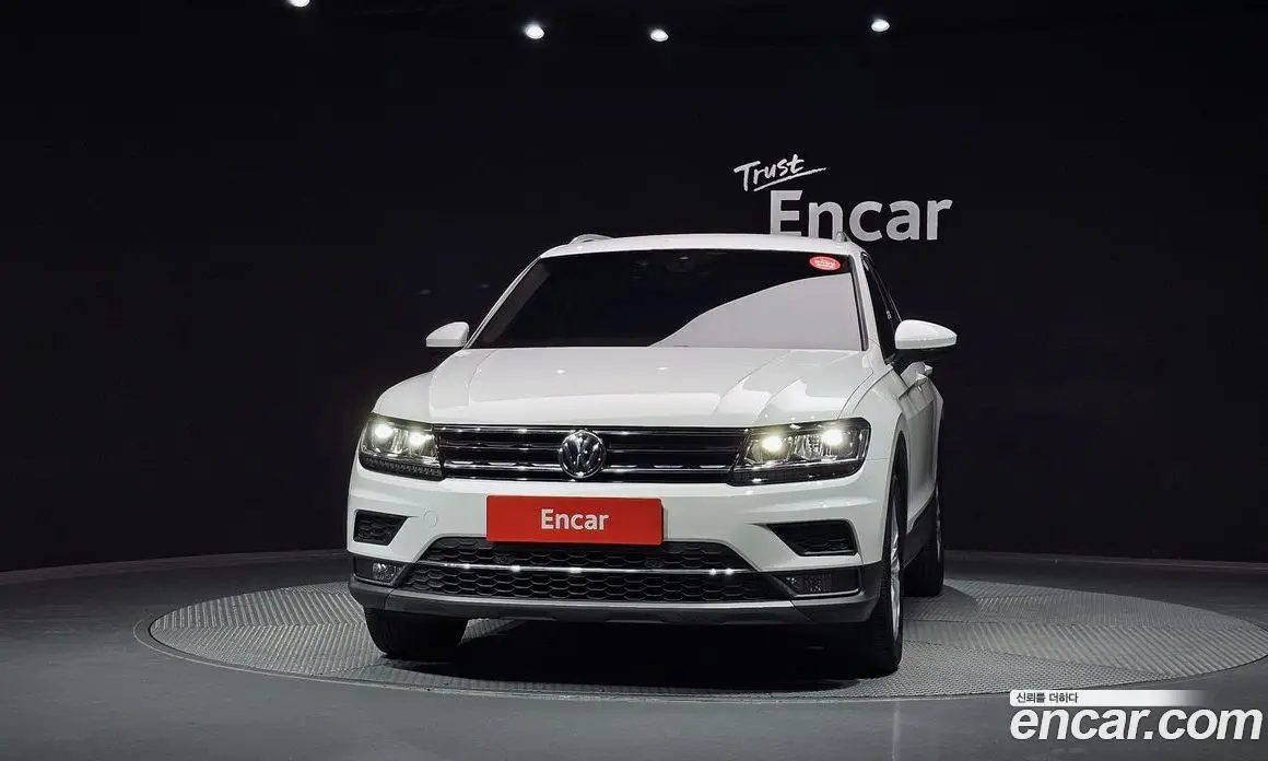 Volkswagen Tiguan 2020 2.0 АКПП, фото 3