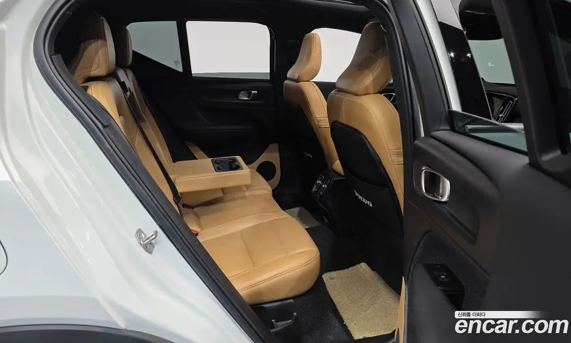 Volvo XC40 2021 2.0 АКПП, фото 18