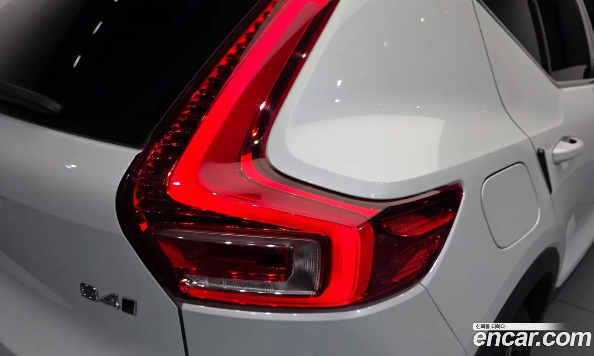 Volvo XC40 2021 2.0 АКПП, фото 9