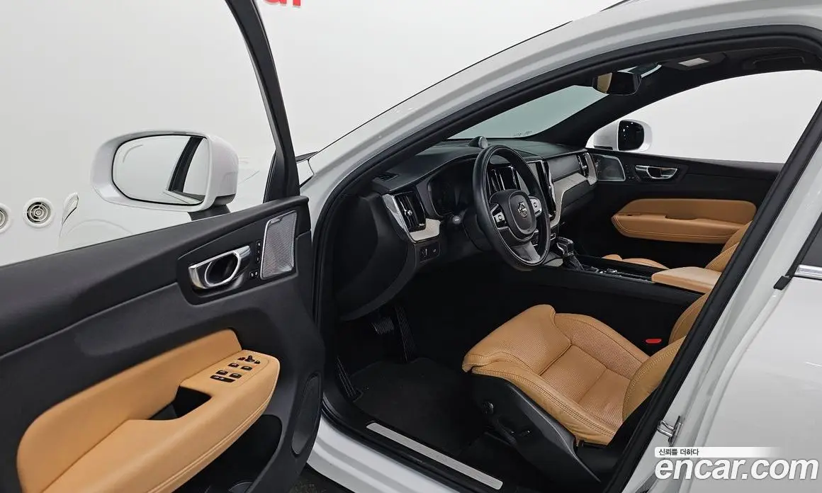 Volvo XC60 2019 2.0 АКПП, фото 12 Volvo XC60 2019 2.0 АКПП, фото 12