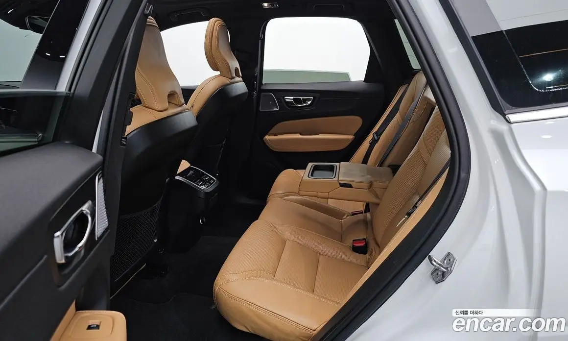 Volvo XC60 2019 2.0 АКПП, фото 15 Volvo XC60 2019 2.0 АКПП, фото 15