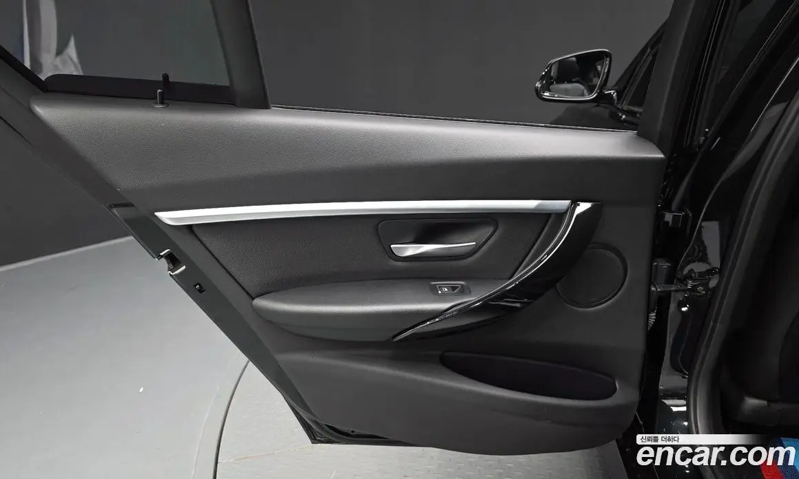 BMW 3 серия 2018 2.0 АКПП, фото 15