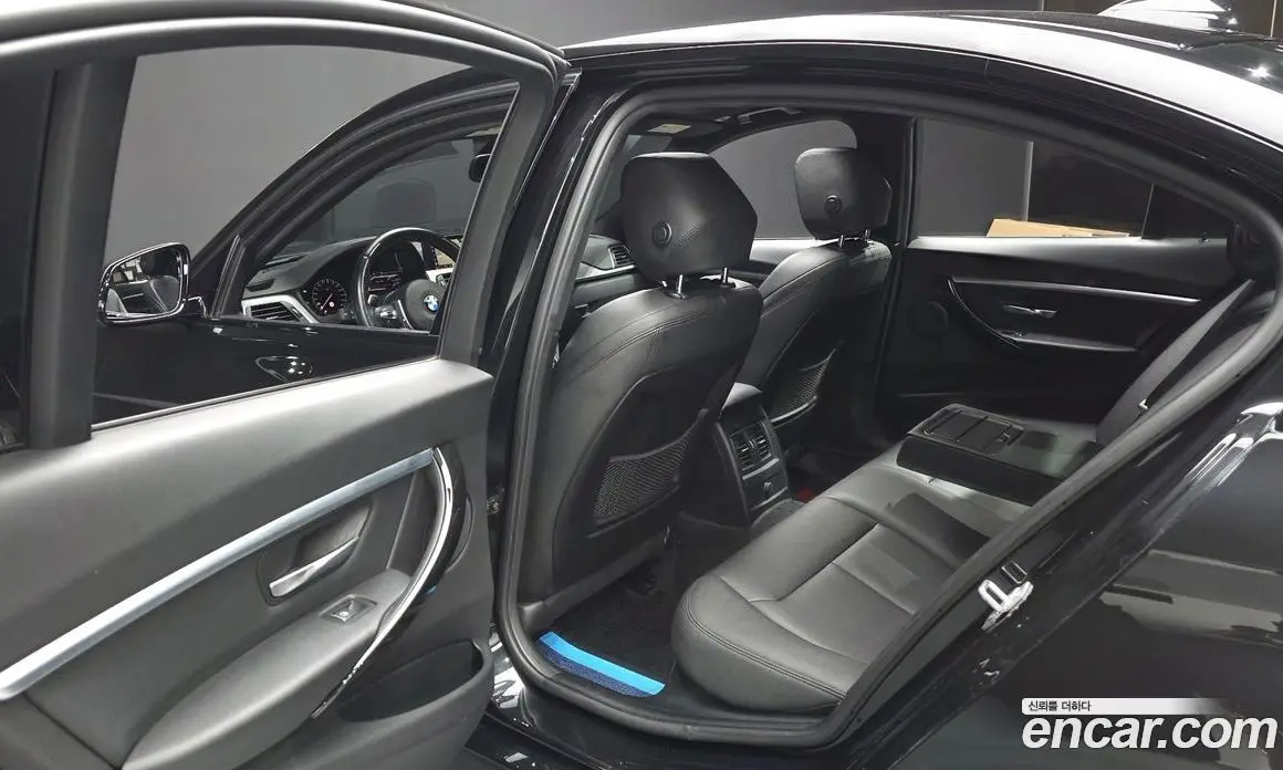 BMW 3 серия 2018 2.0 АКПП, фото 16