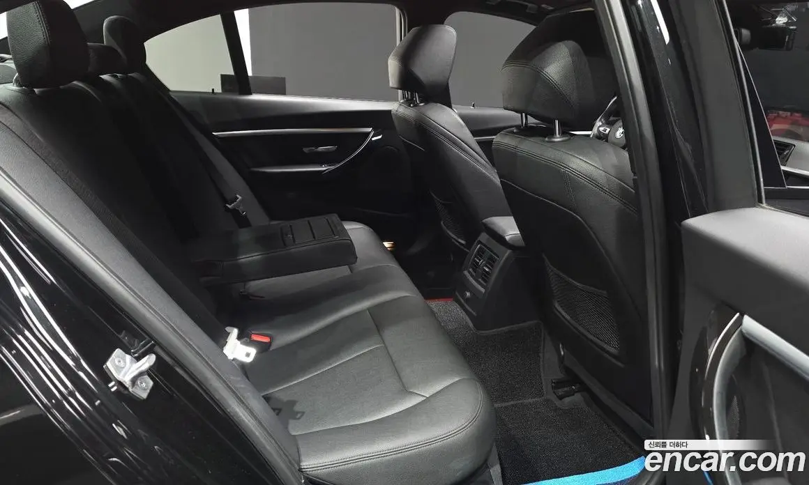 BMW 3 серия 2018 2.0 АКПП, фото 18