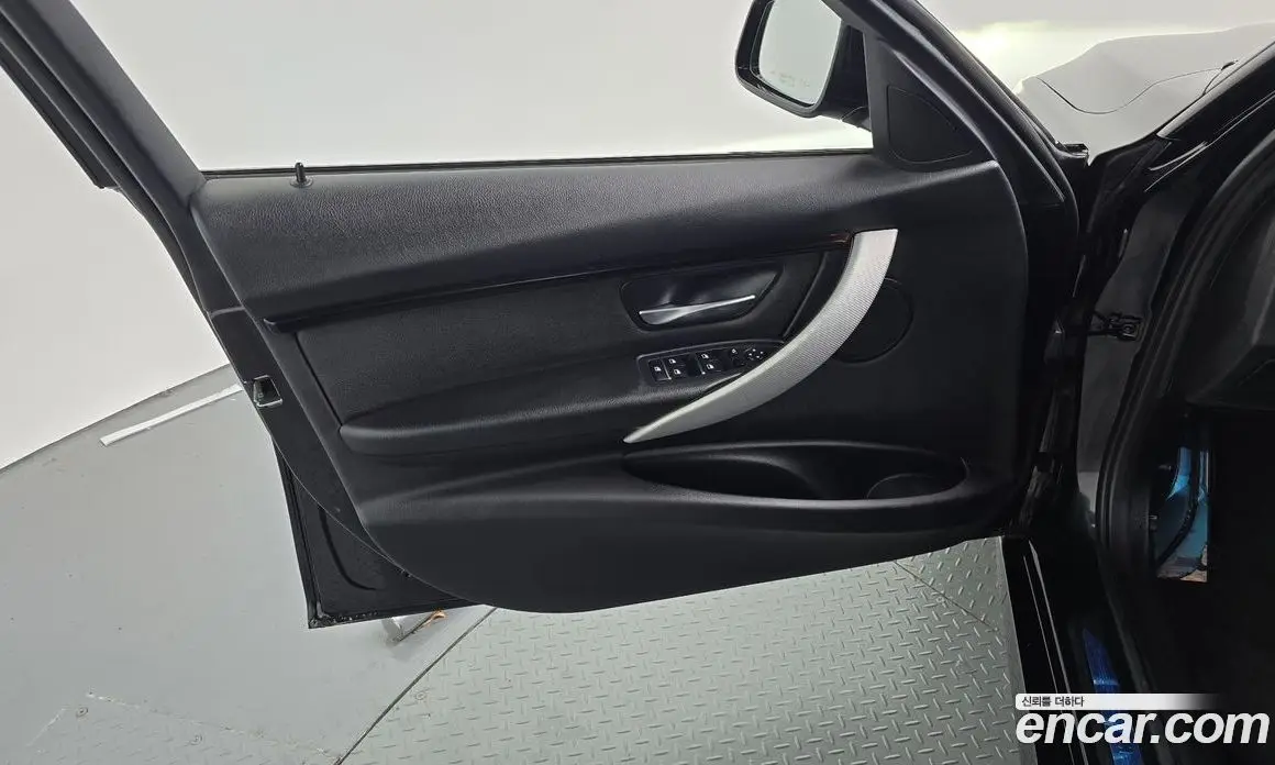 BMW 3 серия 2018 2.0 АКПП, фото 14