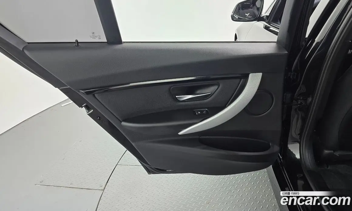 BMW 3 серия 2018 2.0 АКПП, фото 15
