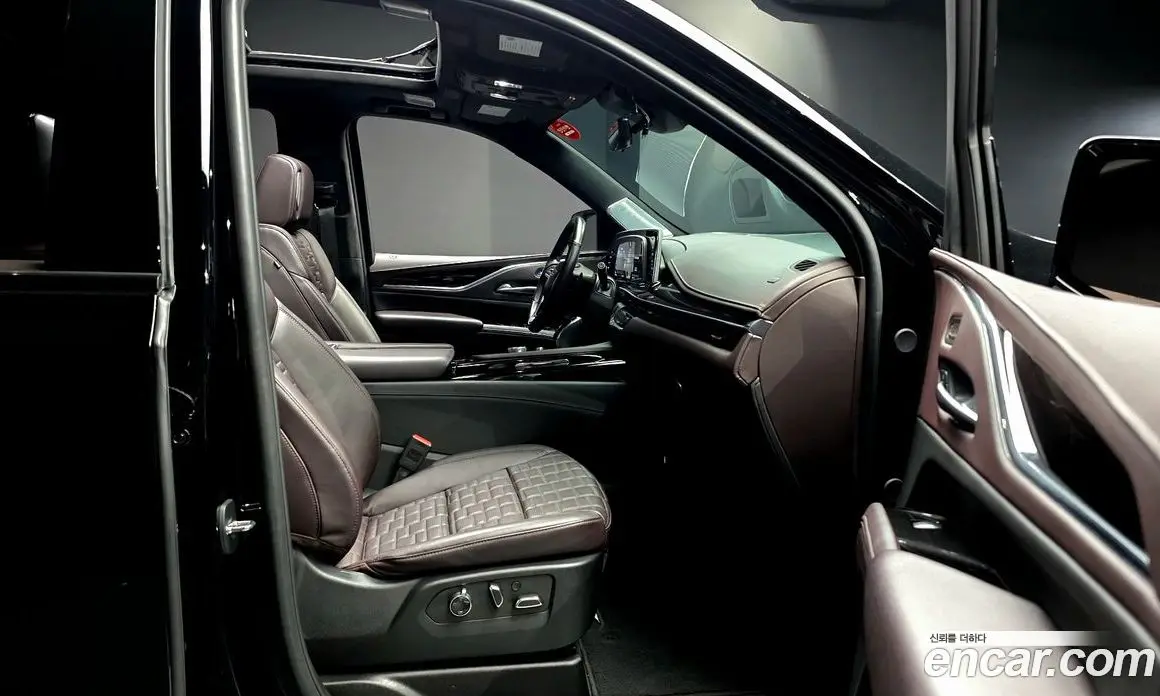 Cadillac Escalade 2024 6.2 АКПП, фото 12