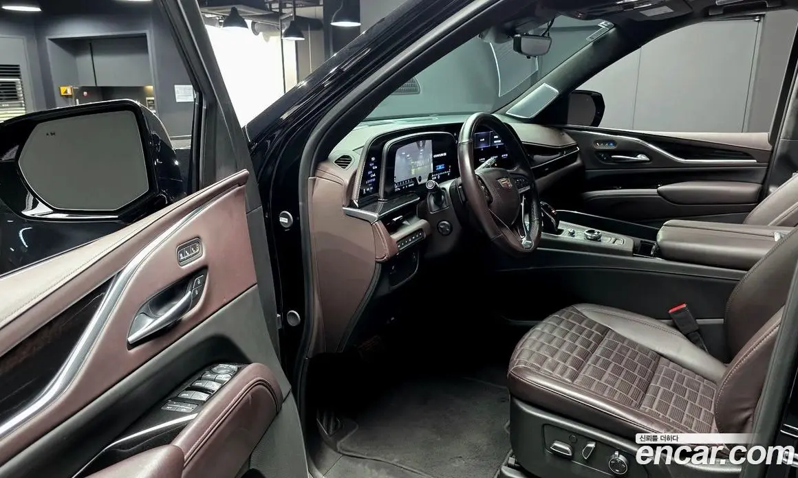 Cadillac Escalade 2024 6.2 АКПП, фото 10