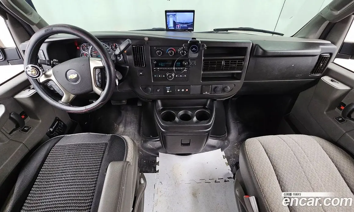 Chevrolet Express Van 2018 6.0 АКПП, фото 7