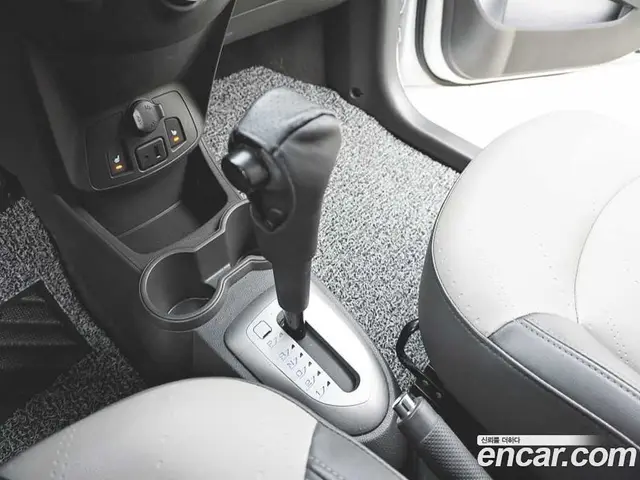 Chevrolet Spark 2013 1.0 АКПП, миниатюра 9