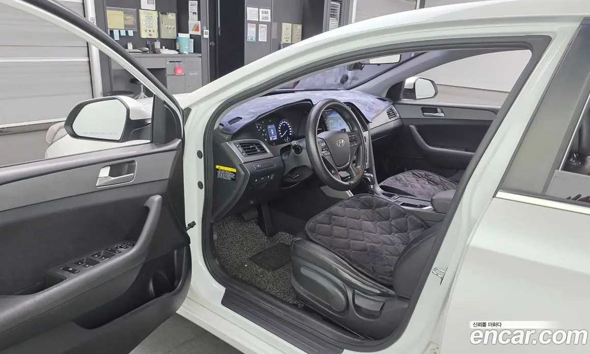 Hyundai Sonata 2015 2.0 АКПП, фото 10