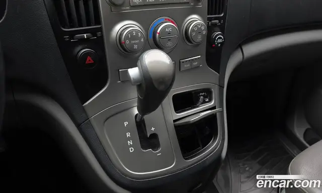Hyundai Starex 2012 2.5 АКПП, миниатюра 9