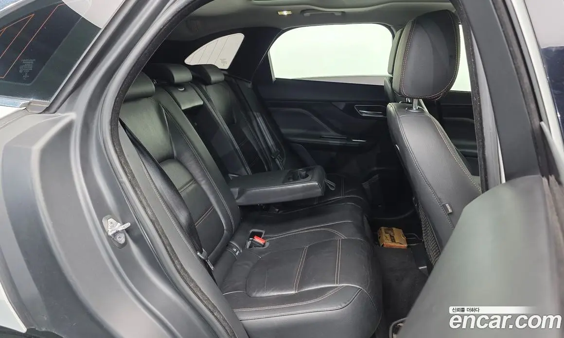Jaguar F-Pace 2017 2.0 АКПП, фото 12
