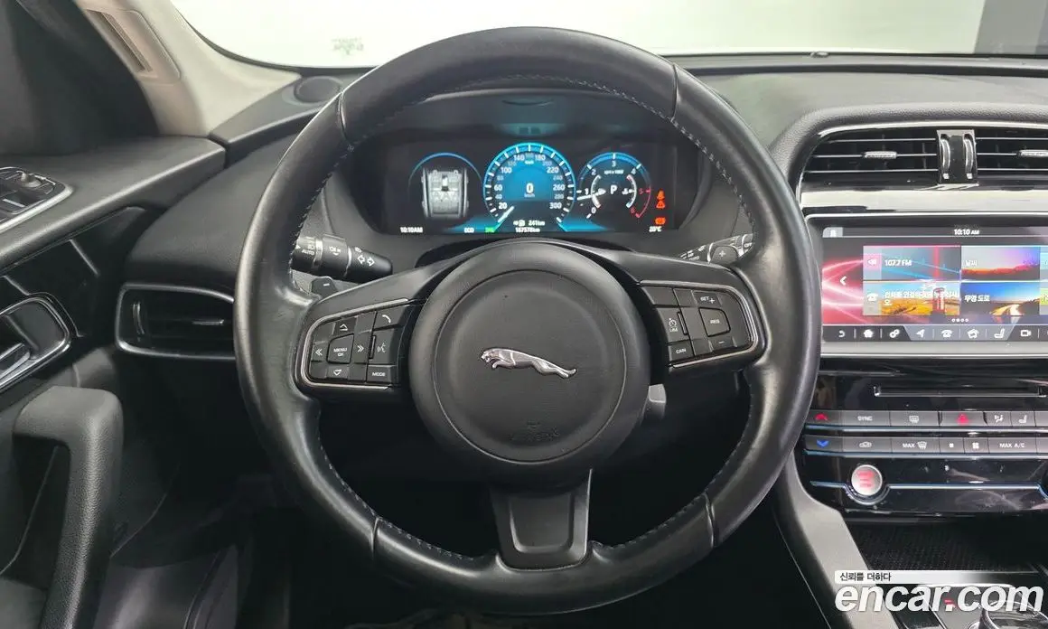 Jaguar F-Pace 2017 2.0 АКПП, фото 13
