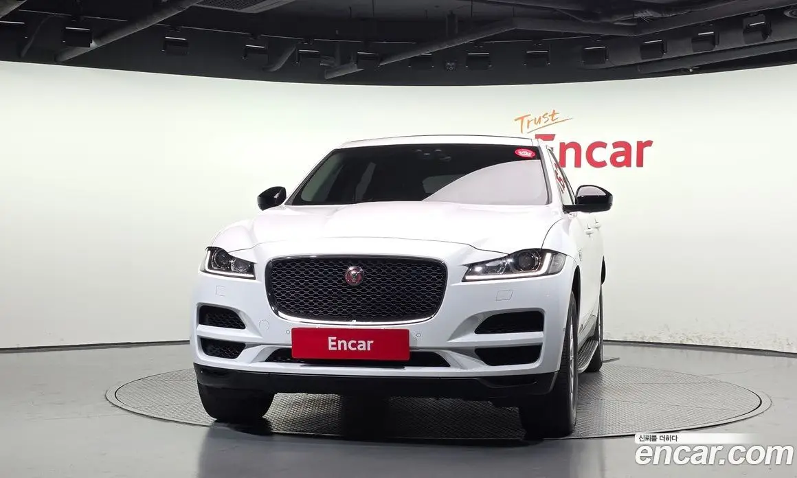 Jaguar F-Pace 2017 2.0 АКПП, фото 3