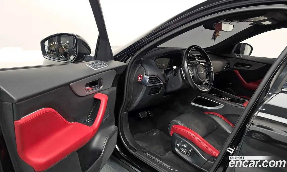 Jaguar F-Pace 2019 3.0 АКПП, фото 13