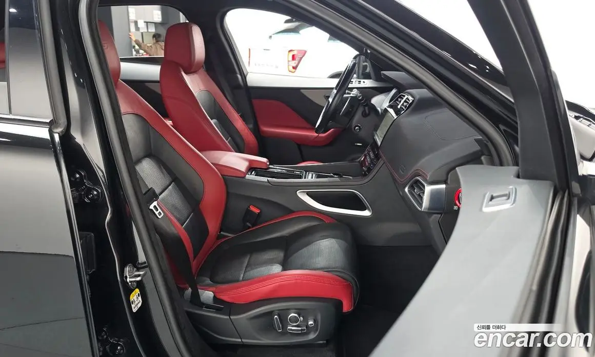 Jaguar F-Pace 2019 3.0 АКПП, фото 16