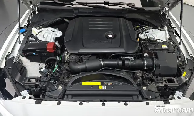 Jaguar XE 2019 2.0 АКПП, миниатюра 6 Jaguar XE 2019 2.0 АКПП, миниатюра 6