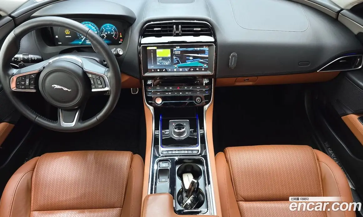 Jaguar XE 2019 2.0 АКПП, фото 7 Jaguar XE 2019 2.0 АКПП, фото 7