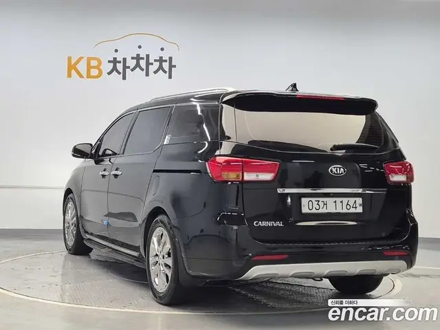 Kia Carnival 2017 2.2 АКПП, миниатюра 2
