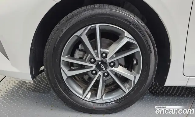 Kia K3 2022 1.6 АКПП, миниатюра 5