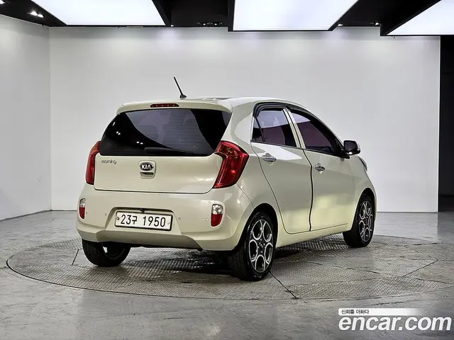 Kia Morning 2013 1.0 АКПП, миниатюра 4