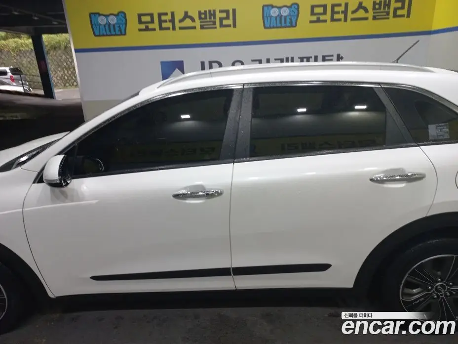 Kia Niro 2017 1.6 АКПП, фото 11