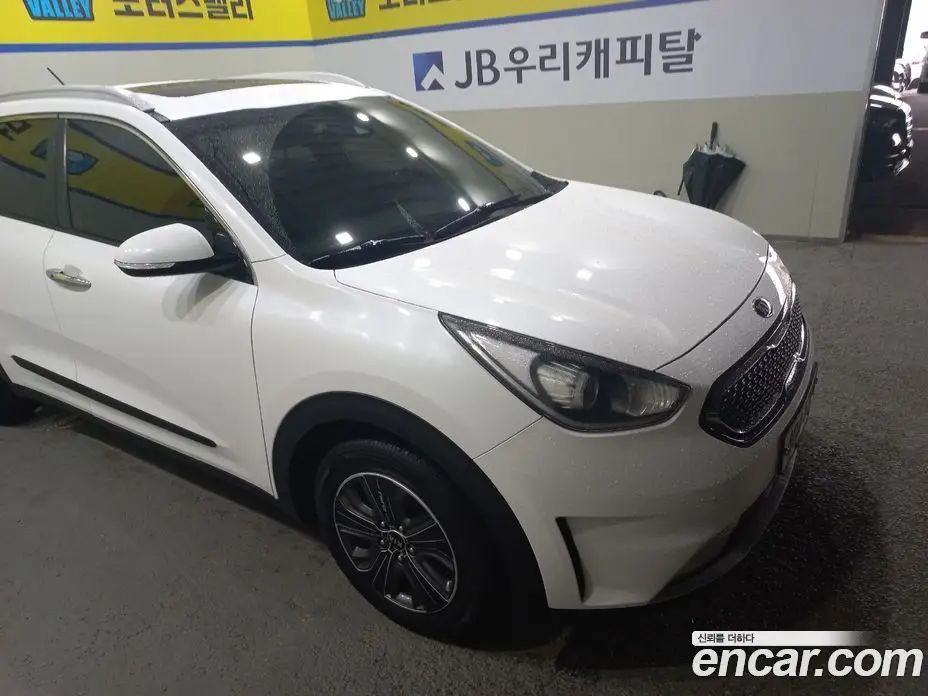 Kia Niro 2017 1.6 АКПП, фото 5