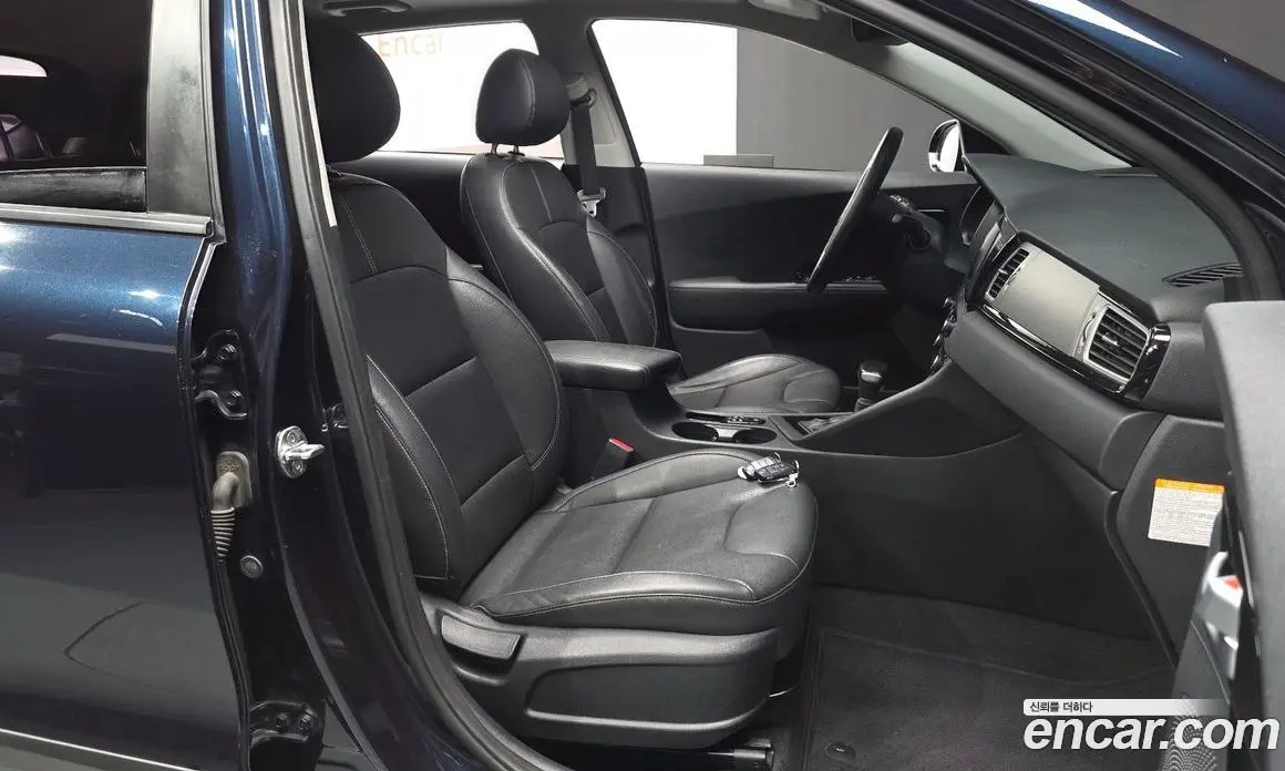 Kia Niro 2017 1.6 АКПП, фото 17