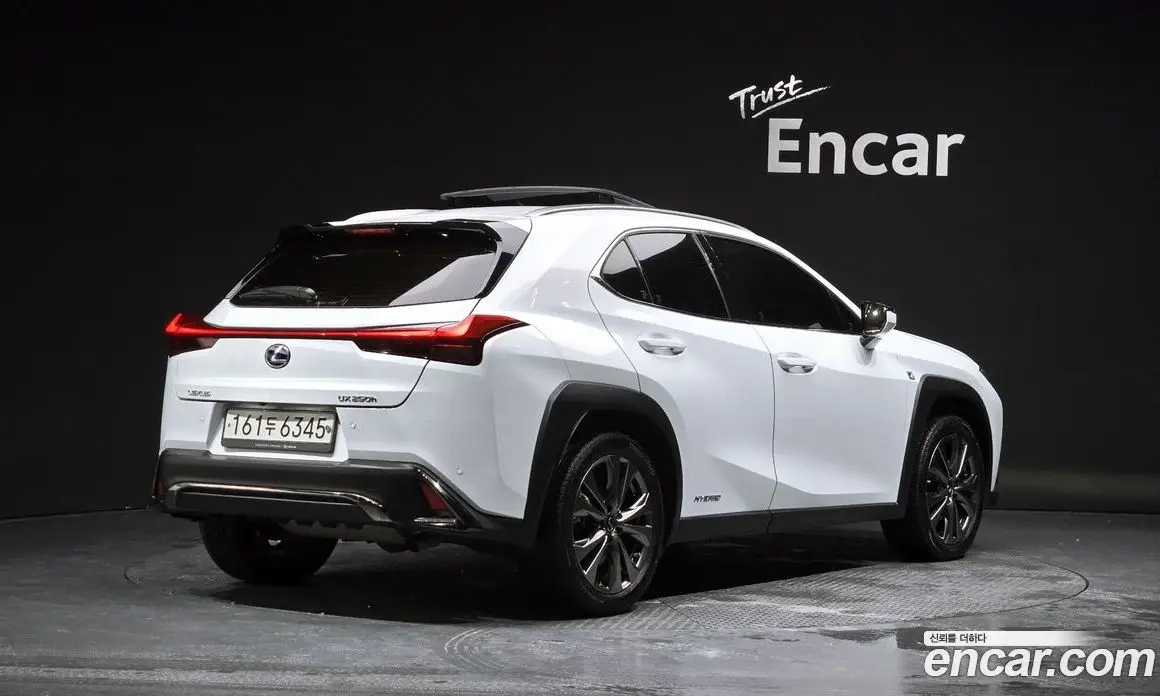 Lexus UX 2020 2.0 АКПП, фото 2 Lexus UX 2020 2.0 АКПП, фото 2