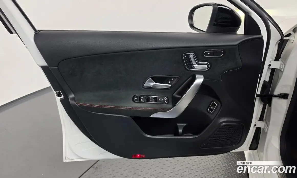 Mercedes-Benz A-Class 2022 2.0 АКПП, фото 14