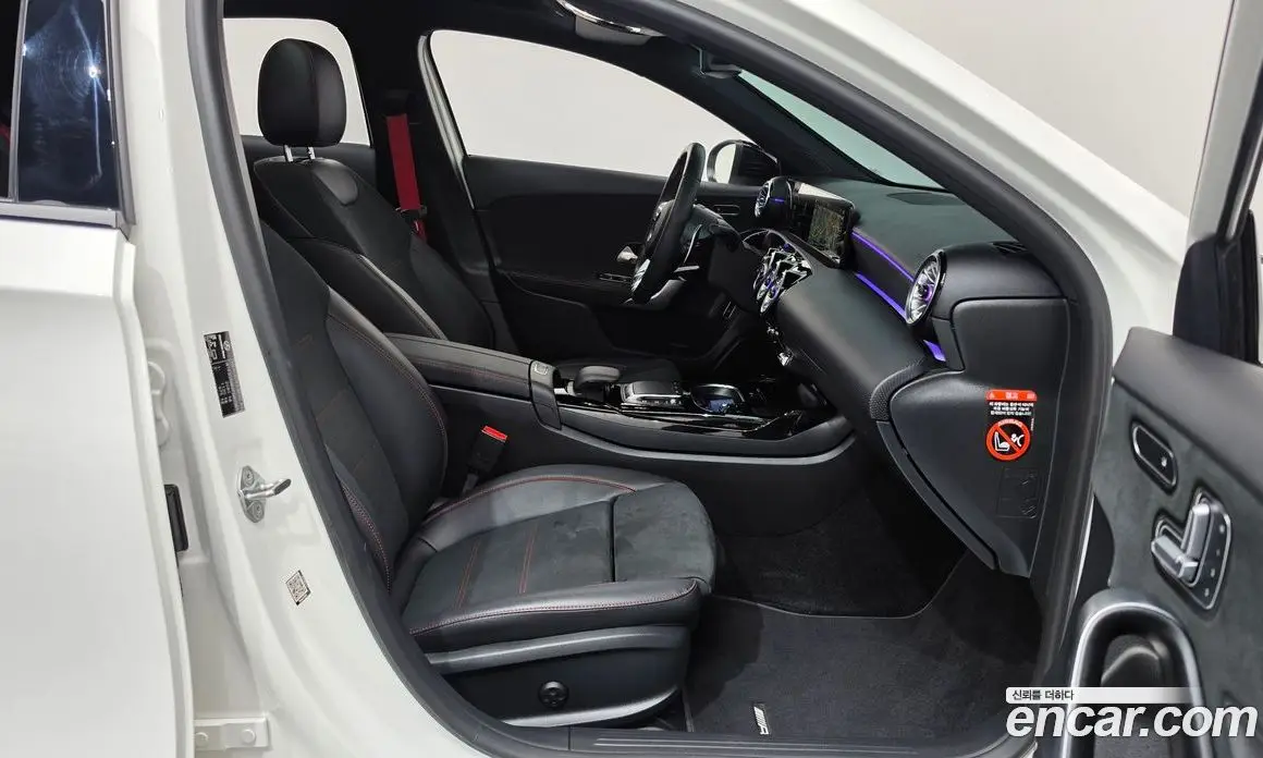 Mercedes-Benz A-Class 2022 2.0 АКПП, фото 16