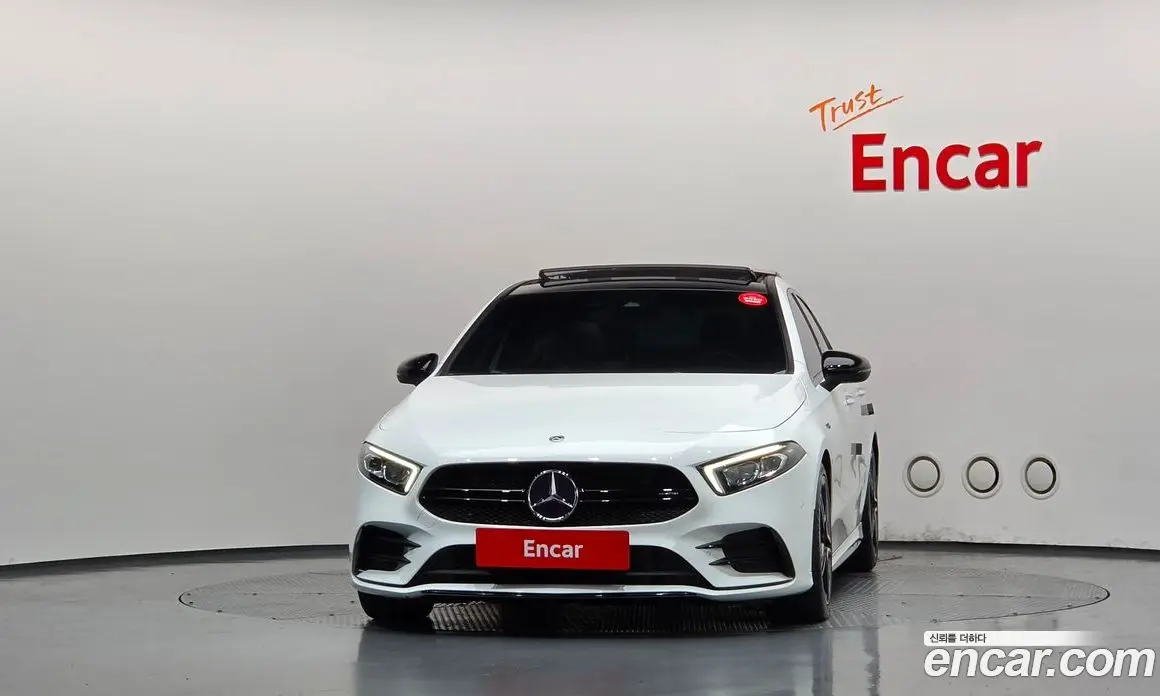 Mercedes-Benz A-Class 2022 2.0 АКПП, фото 3