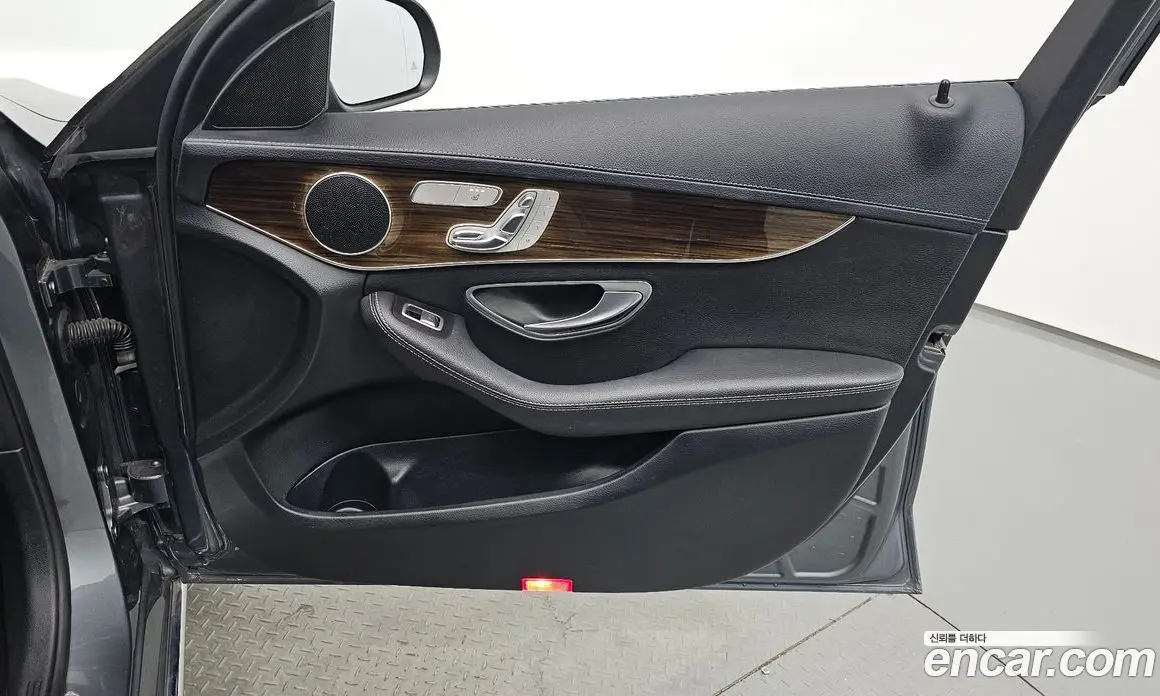 Mercedes-Benz C-Class 2018 2.0 АКПП, фото 15