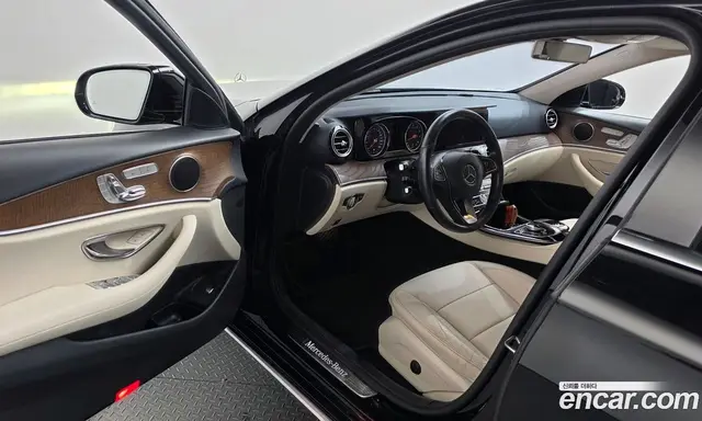 Mercedes-Benz E-Class 2017 2.0 АКПП, миниатюра 10