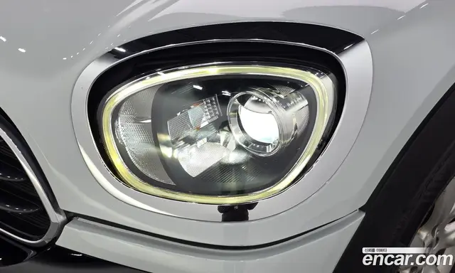 Mini Countryman 2019 2.0 АКПП, миниатюра 7 Mini Countryman 2019 2.0 АКПП, миниатюра 7