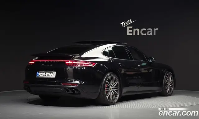 Porsche Panamera, 2018, 131 730 км