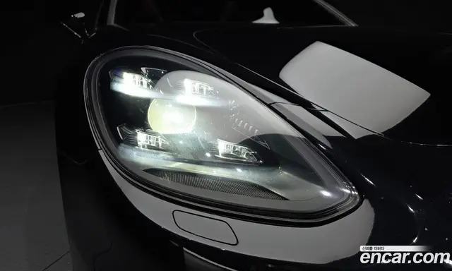 Porsche Panamera 2018 3.0 АКПП, миниатюра 7