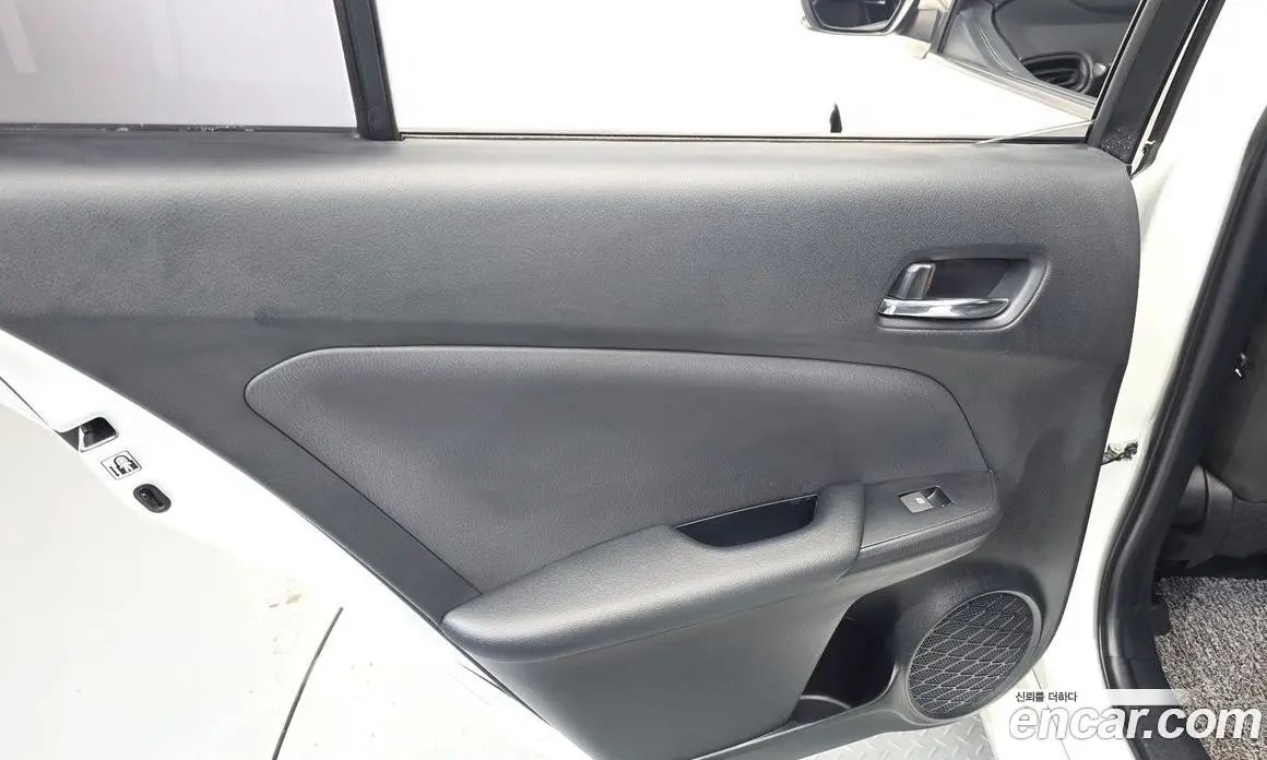 Toyota Prius 2018 1.8 АКПП, фото 15