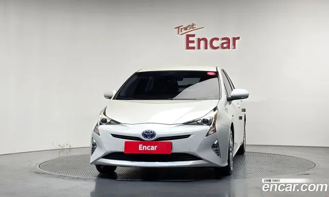 Toyota Prius 2018 1.8 АКПП, миниатюра 3