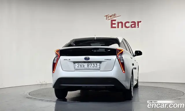 Toyota Prius 2018 1.8 АКПП, миниатюра 4