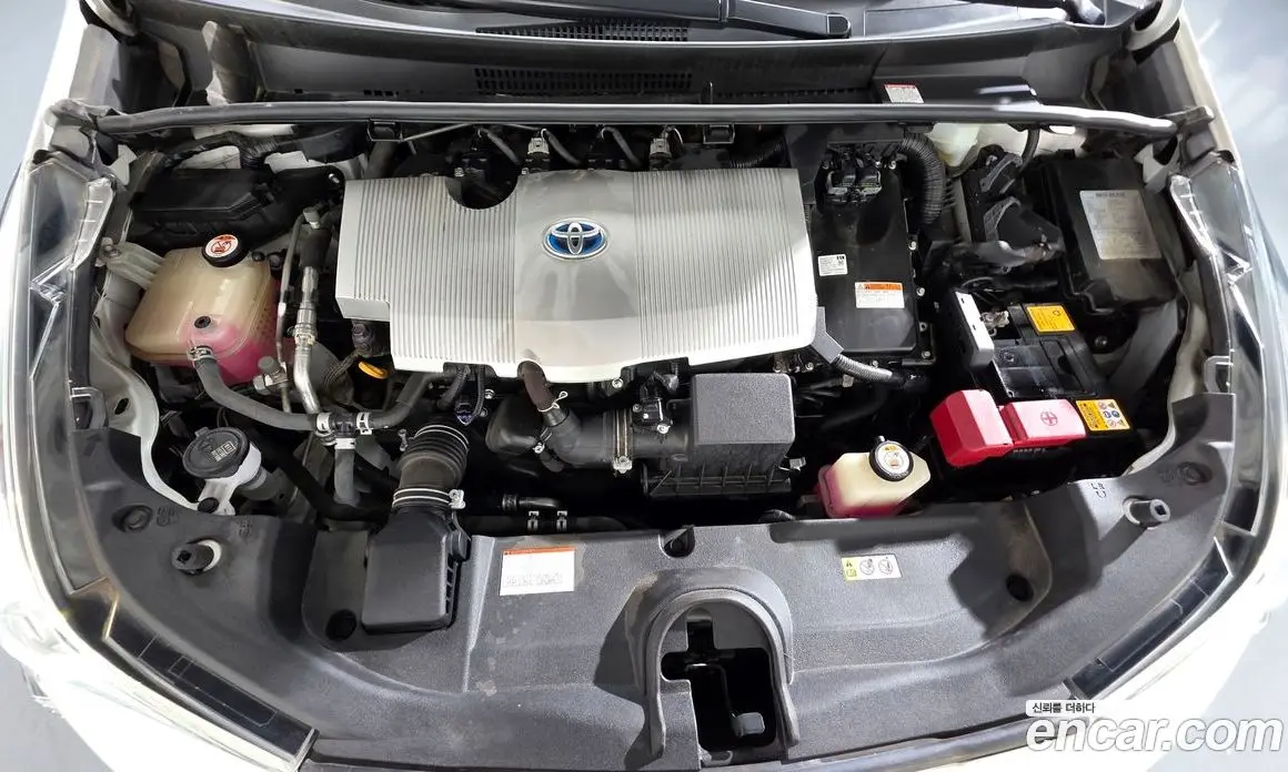 Toyota Prius 2018 1.8 АКПП, фото 6