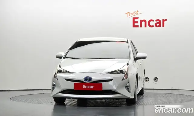 Toyota Prius 2018 1.8 АКПП, миниатюра 2