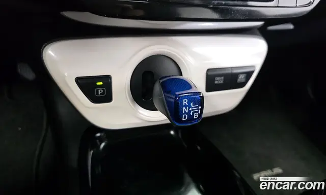 Toyota Prius 2018 1.8 АКПП, миниатюра 11