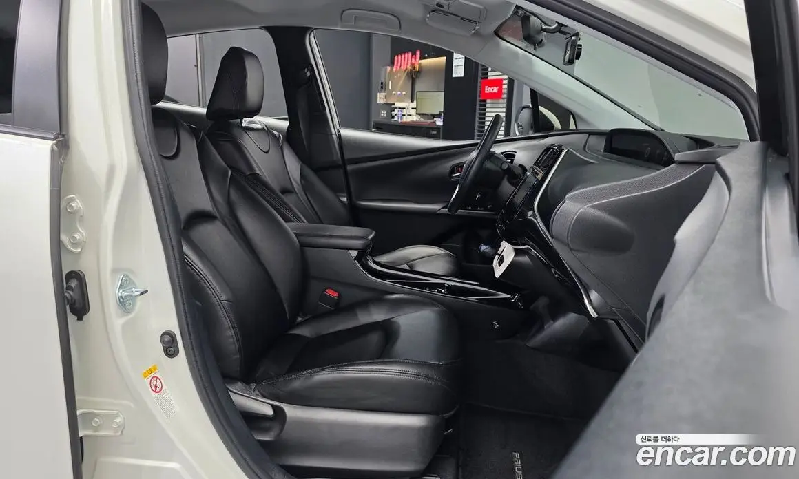 Toyota Prius 2018 1.8 АКПП, фото 16