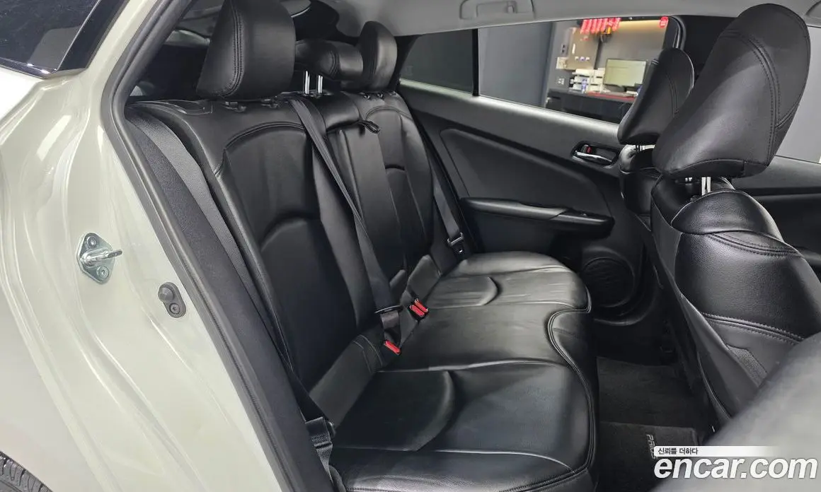Toyota Prius 2018 1.8 АКПП, фото 17