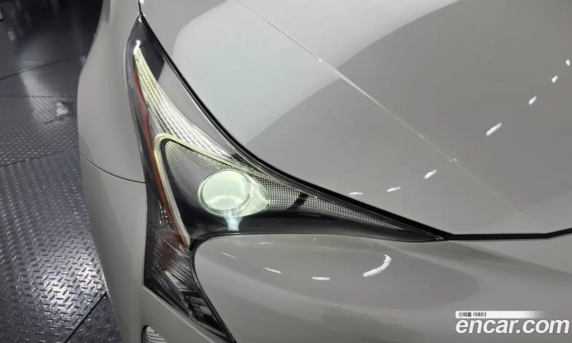 Toyota Prius 2018 1.8 АКПП, фото 7