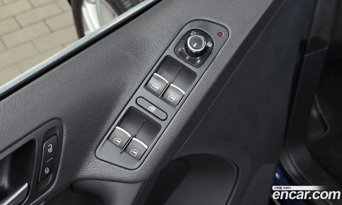 Volkswagen Tiguan 2011 2.0 АКПП, фото 17